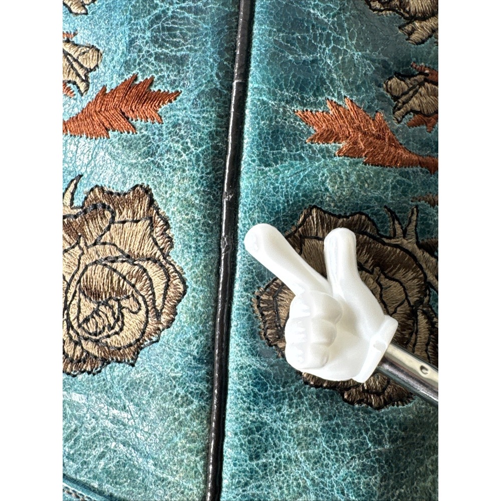 Lucchese Turquoise Cowboy Boots Womens 6 Distressed Embroidered Roses M5646 - Picture 15 of 16